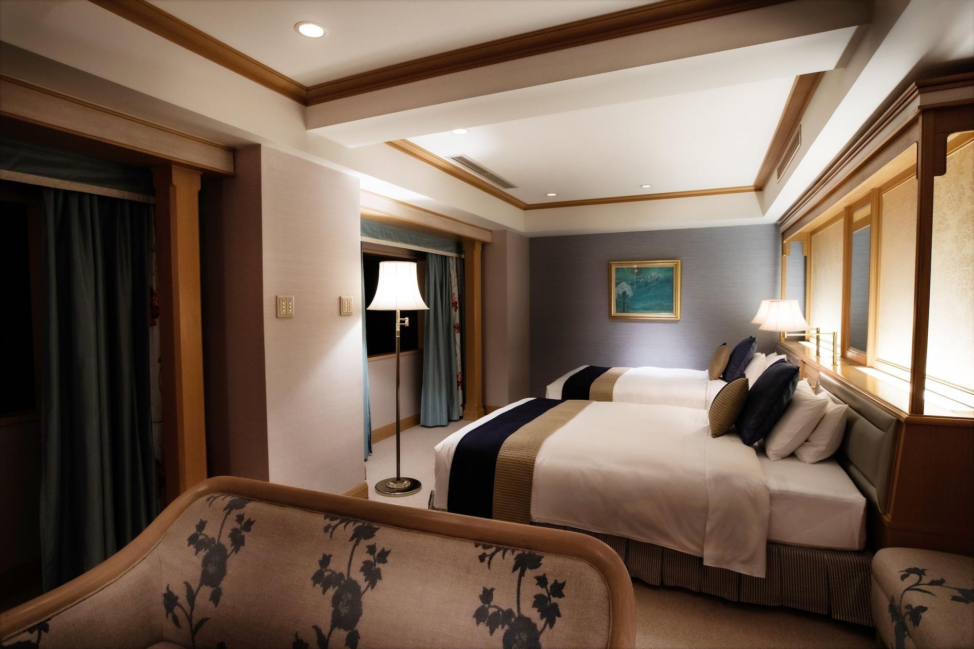 Hotel New Otani Hakata Фукуока Экстерьер фото A bedroom at the hotel