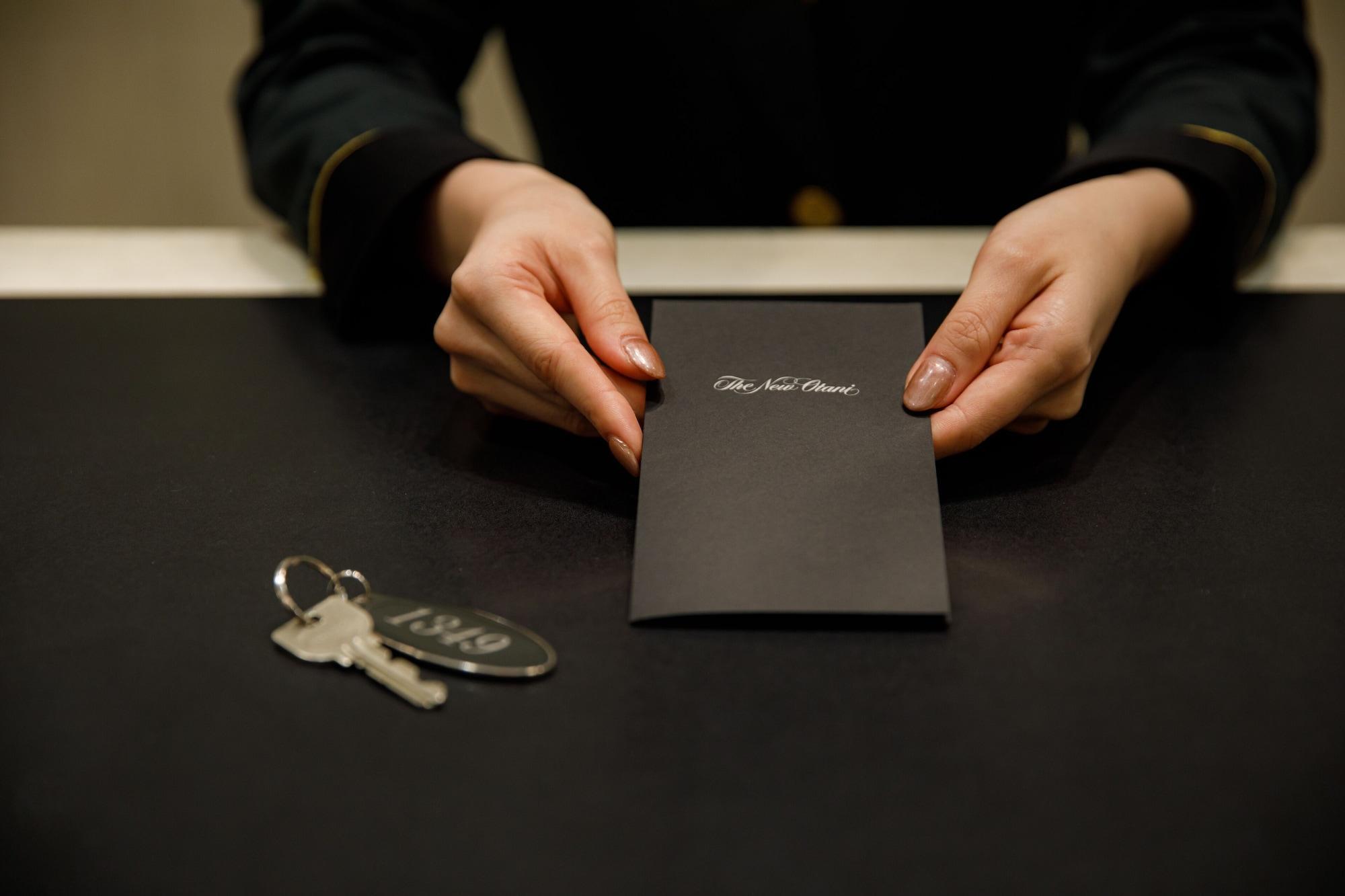 Hotel New Otani Hakata Фукуока Экстерьер фото A hotel key card