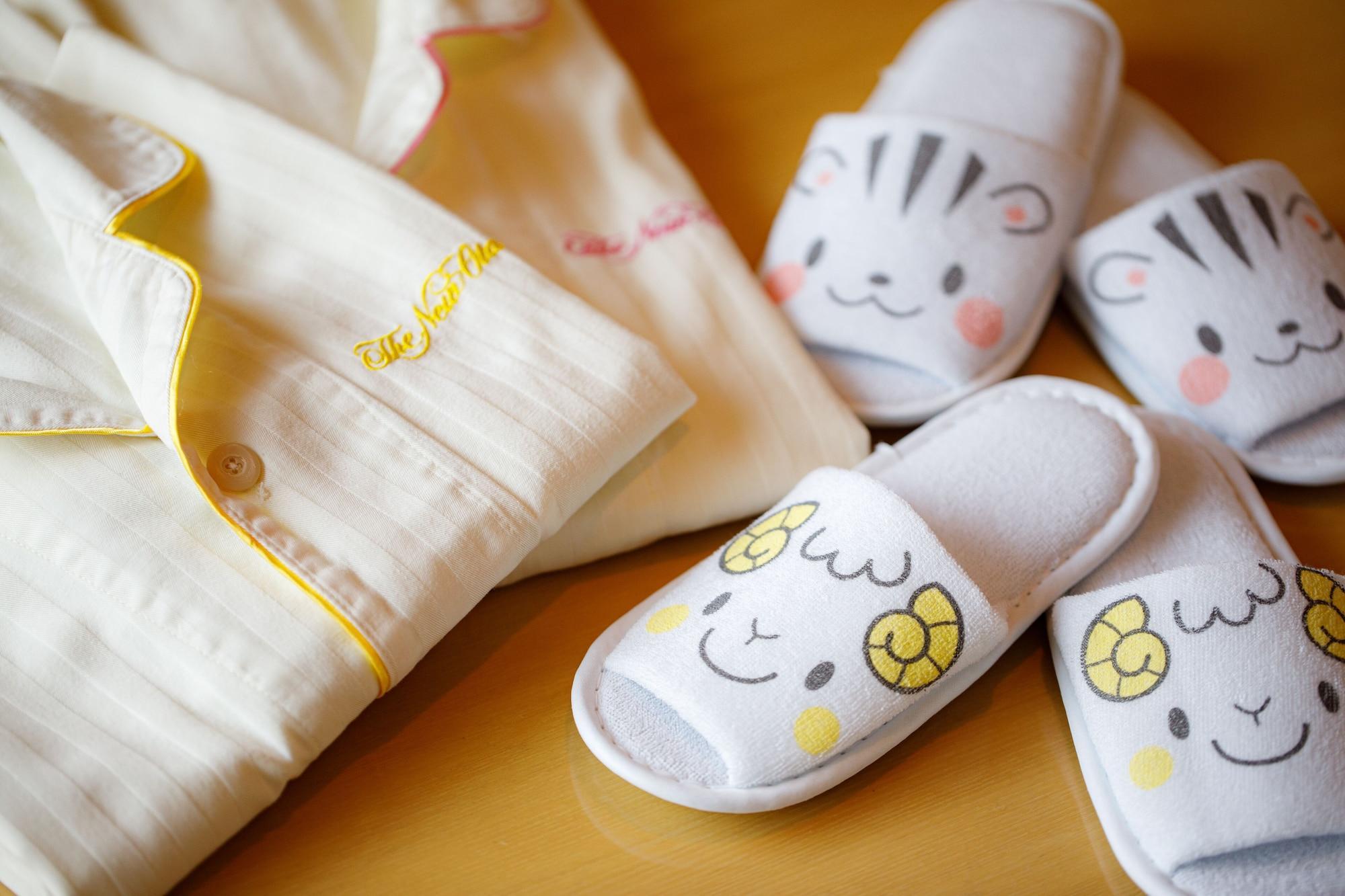 Hotel New Otani Hakata Фукуока Экстерьер фото Maneki-neko slippers